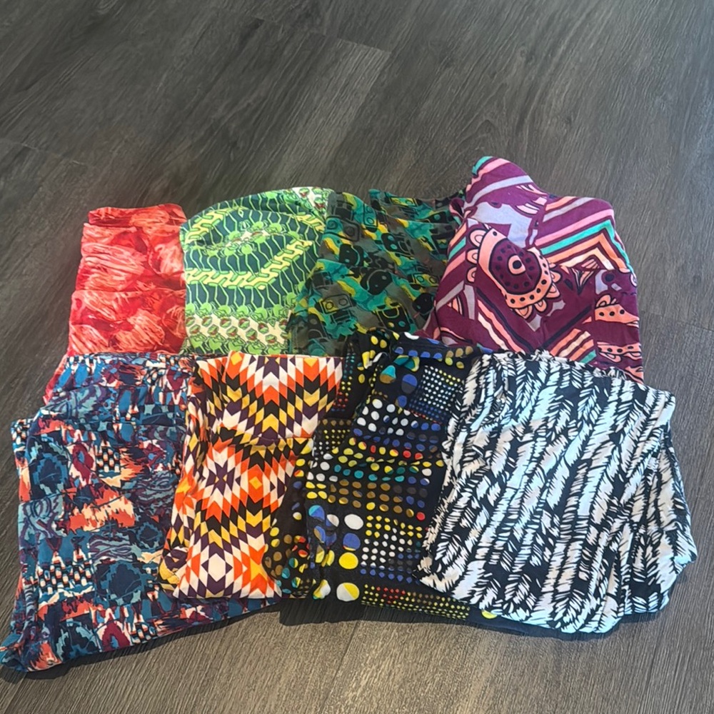 LulaRoe - Eight Pairs Of OS Leggings